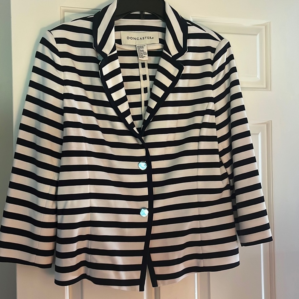 Doncaster soft blazer jacket blue white stripes silver buttons size 14